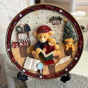 Small, detailed Christmas plate with stand.